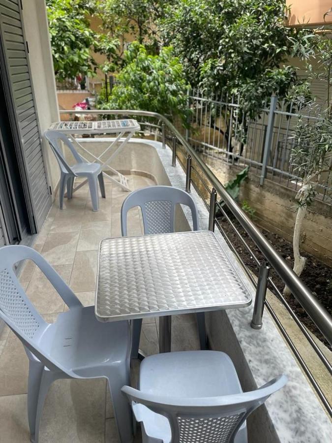 Taku Apartment Sarandë Buitenkant foto